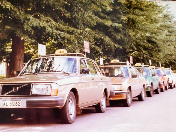 Mariehamns Taxis gamla taxistation på Norra Esplanadgatan från tidigt 80-tal